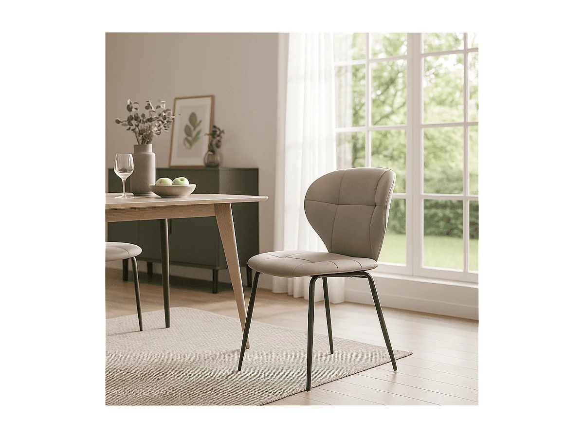 Set aus 2 Stühlen mit schwarzen Metallbeinen L50 cm - MAURA