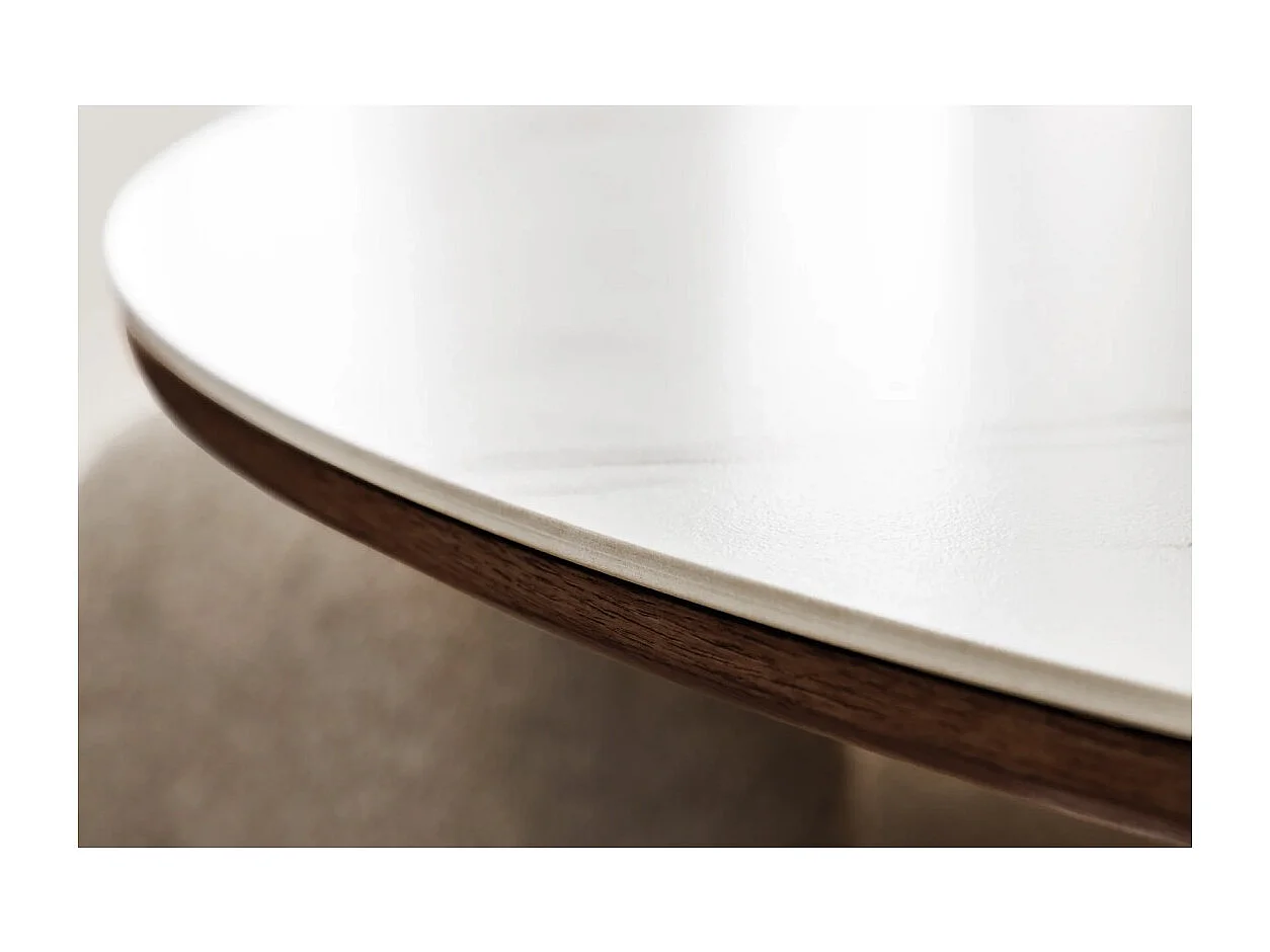 Mesa de comedor LUMEA – Redonda 120 cm – Tablero de cerámica efecto mármol blanco – Pie de madera maciza – Estilo contemporáneo