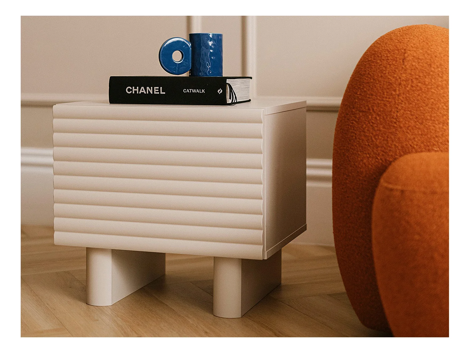 Table de chevet TORINO au style moderne