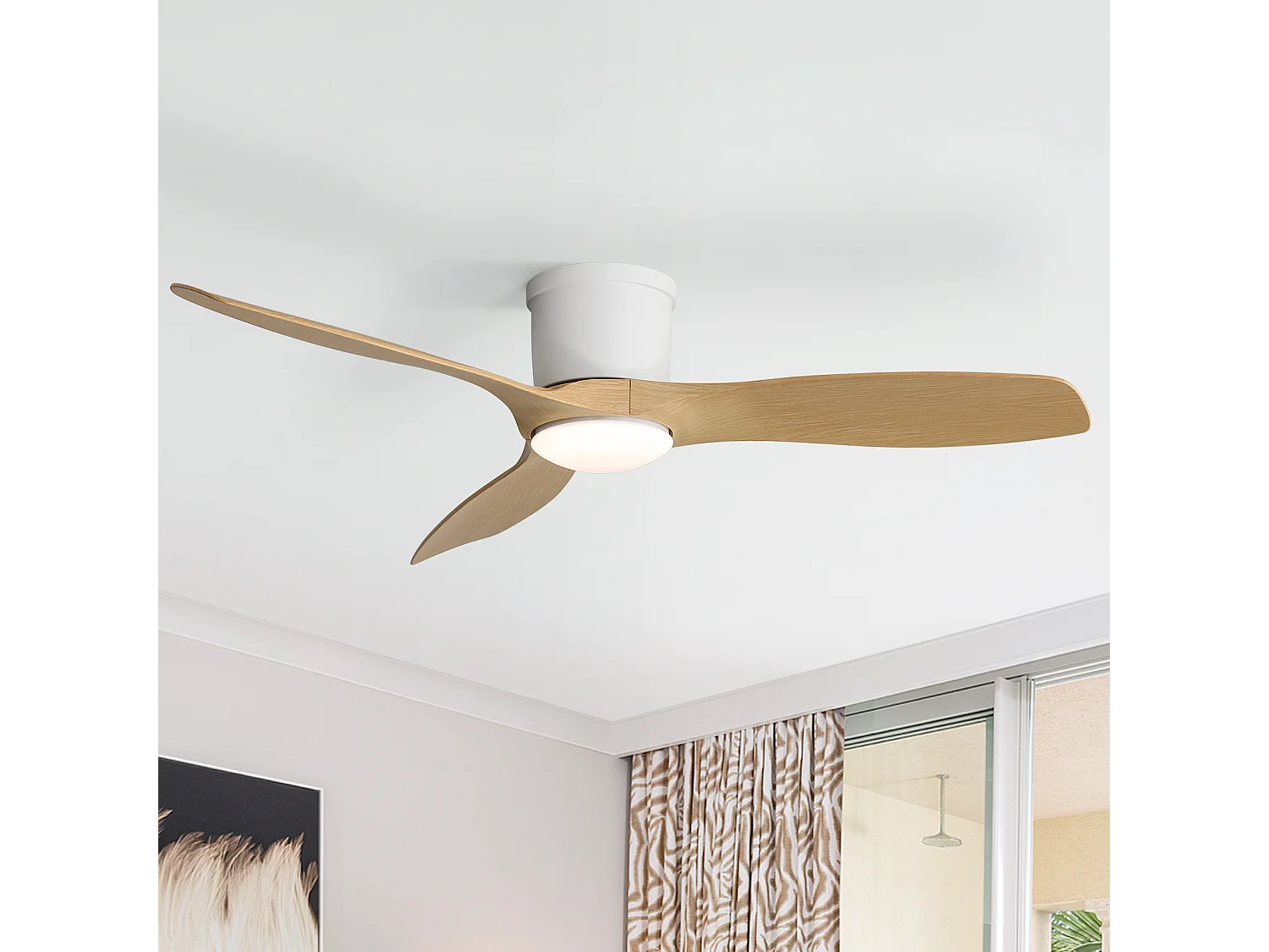 Ventilateur de plafond 52 pouces avec télécommande, 3 pales ABS, moteur DC réversible, éclairage LED dimmable 18W, blanc (132x132x22.86 cm)