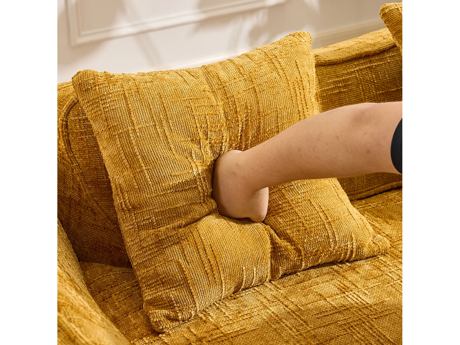 Canapé incurvé jaune, 2 places, avec accoudoirs, coussins inclus, canapé crème pour petits espaces, sans montage nécessaire (170x87x65 cm)