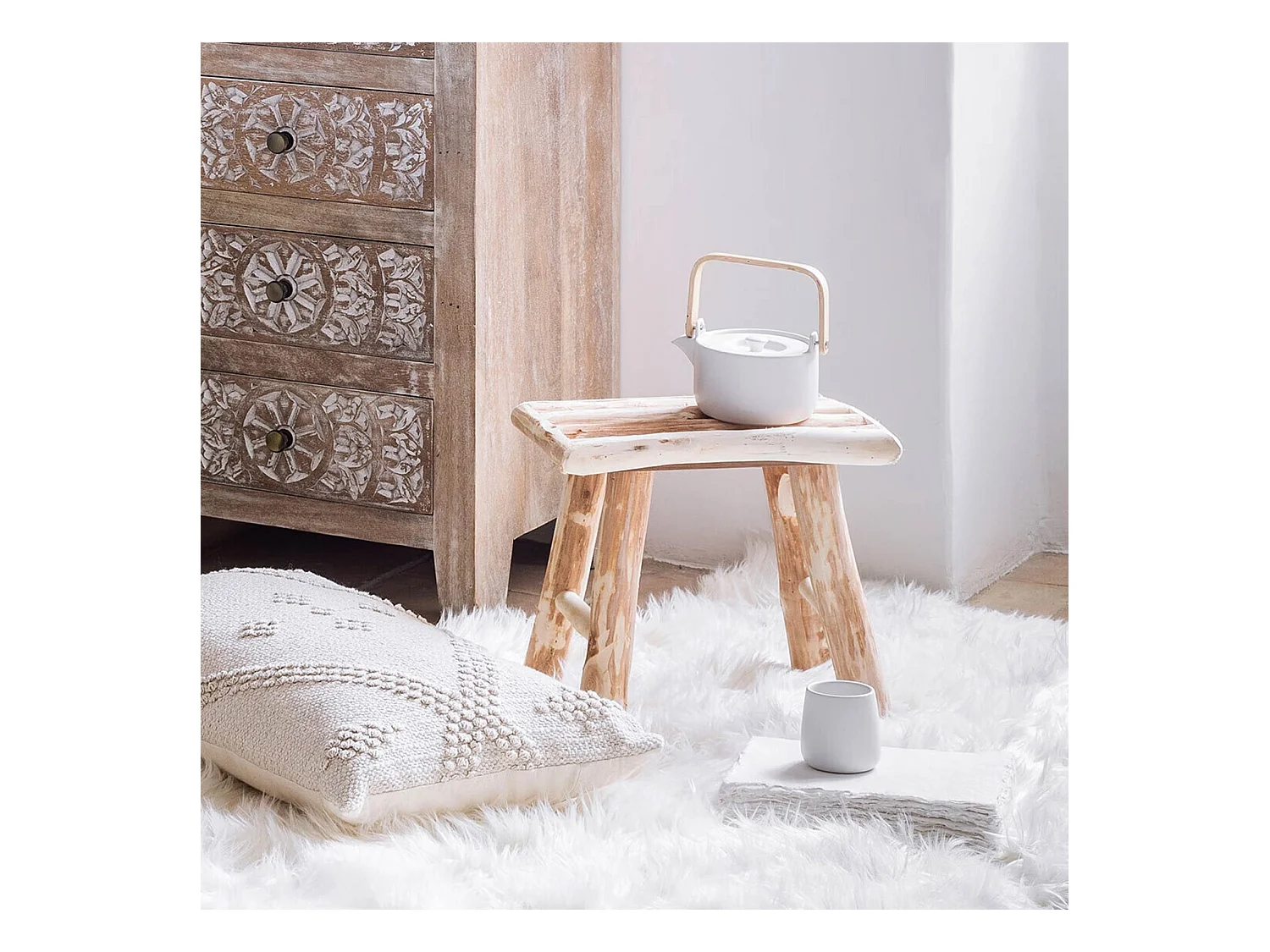 Tabouret en Bois naturel rendu artisanal L 34 cm