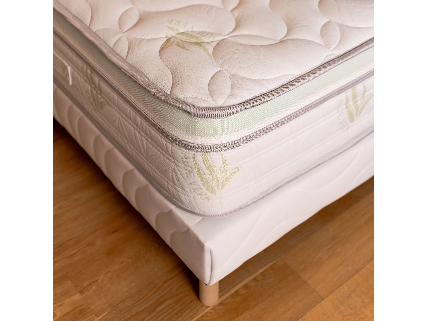 Matelas Aloe Vera 180x200 cm Hauteur 27 cm Mousse à Mémoire de Forme Infusée Aloe Vera Double Face Soutien mi-ferme