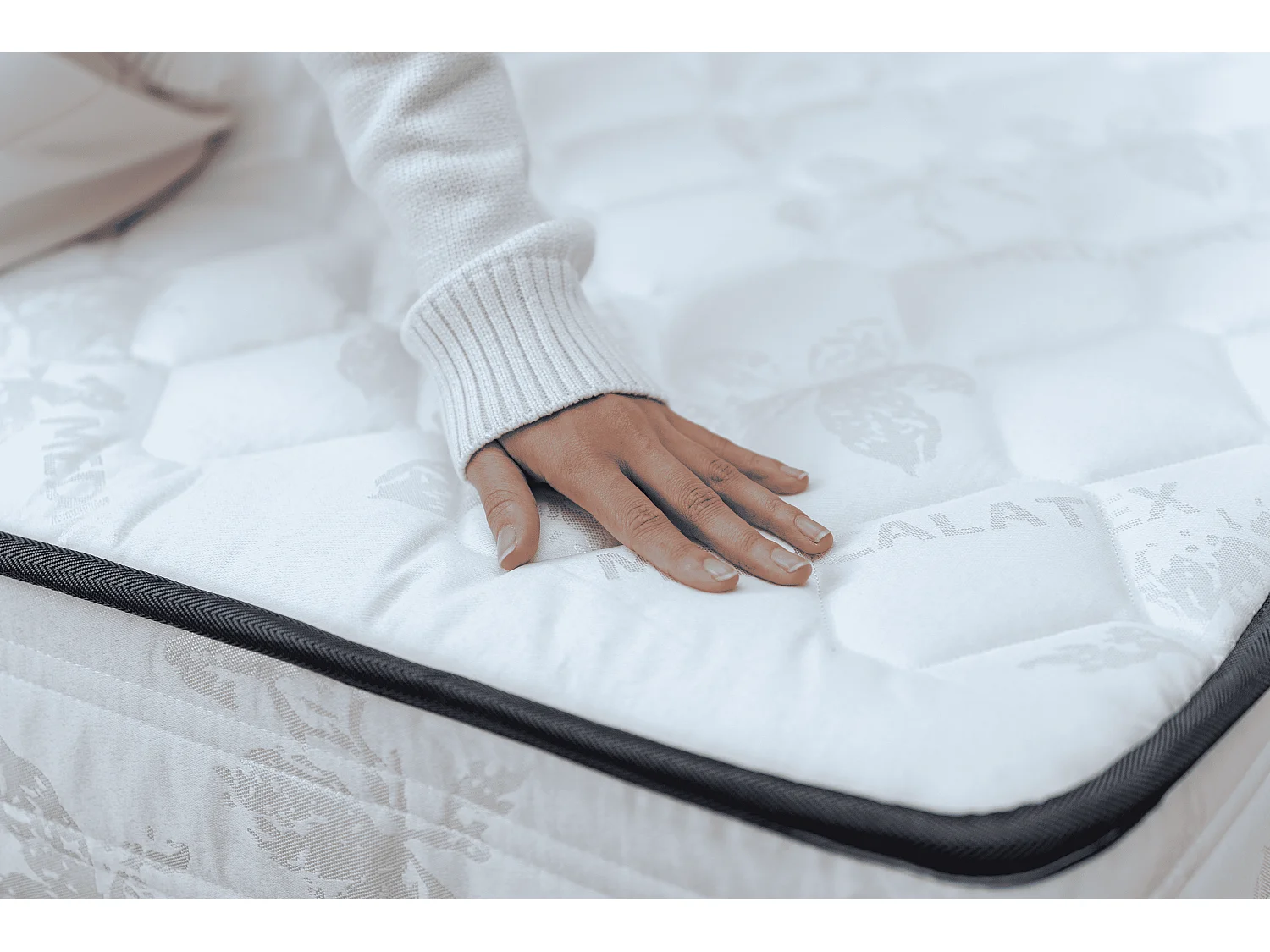 Matelas Medicaltex 200x200 cm Hauteur 22 cm Mousse Polyuréthane Anti-acarien Anti-bactérien Soutien ferme