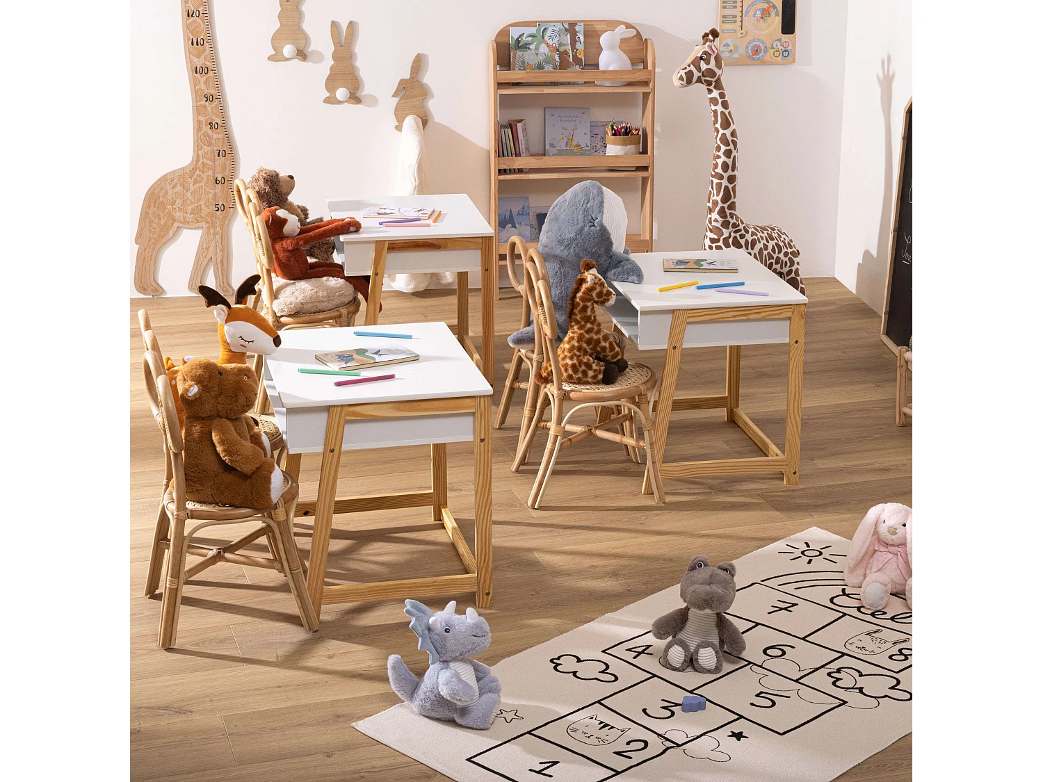 Mesa infantil de melamina branca, pernas de madeira, 1 furo, 58 cm