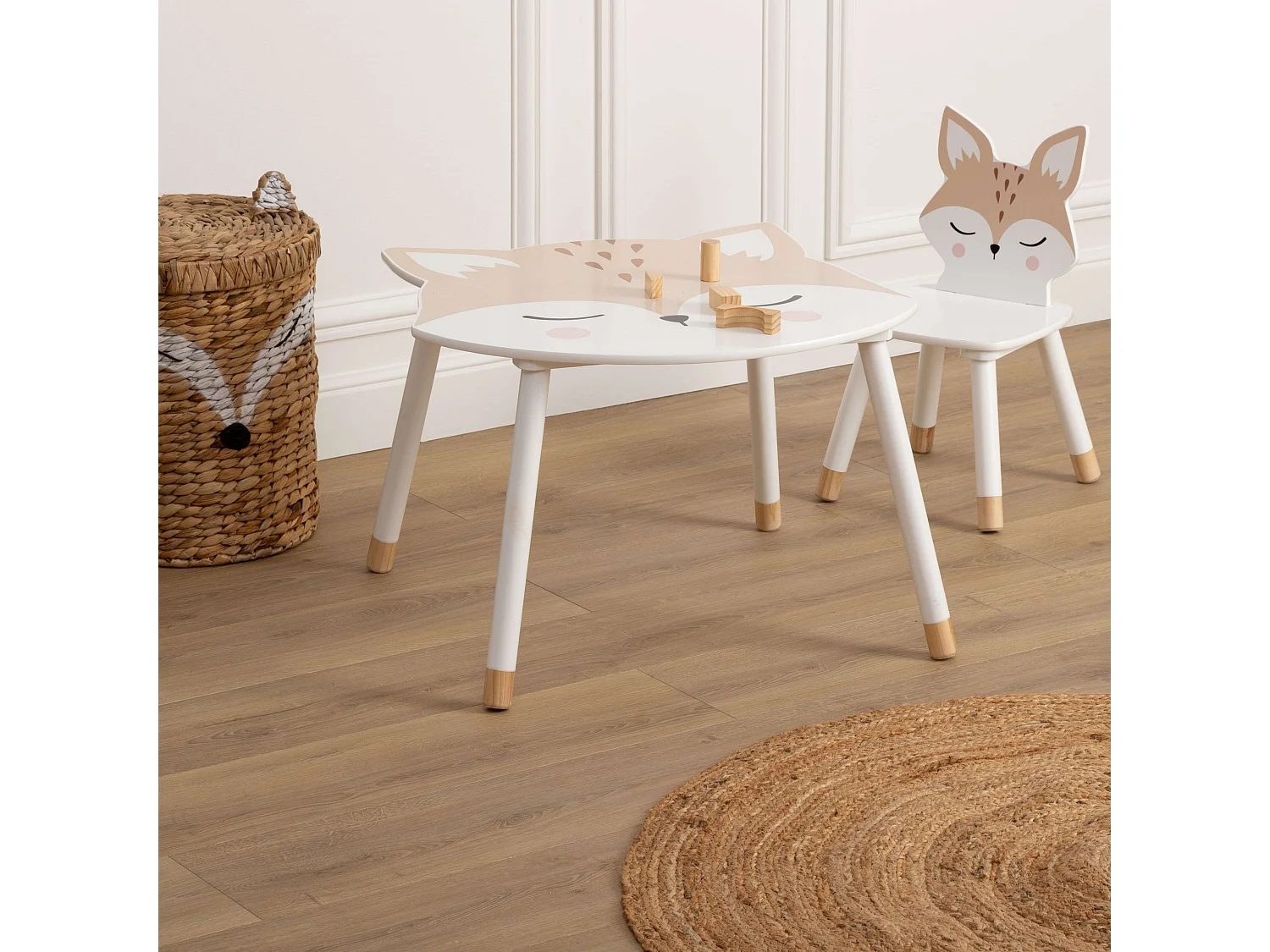 MDF Tisch weiß 43x62x64cm