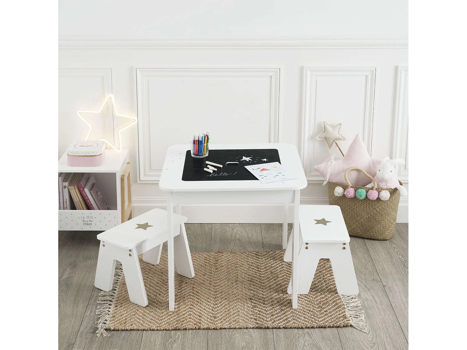 Table de jeux et 2 Tabourets pour Enfant