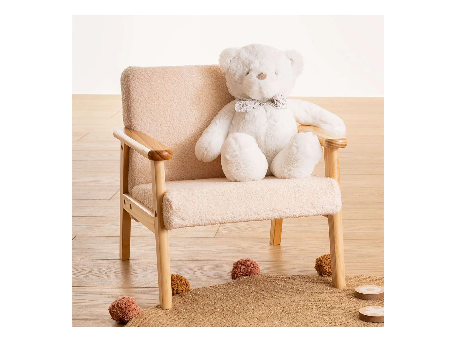 Fauteuil pour Enfant en Bois et Tissu bouclette écru H 46 cm