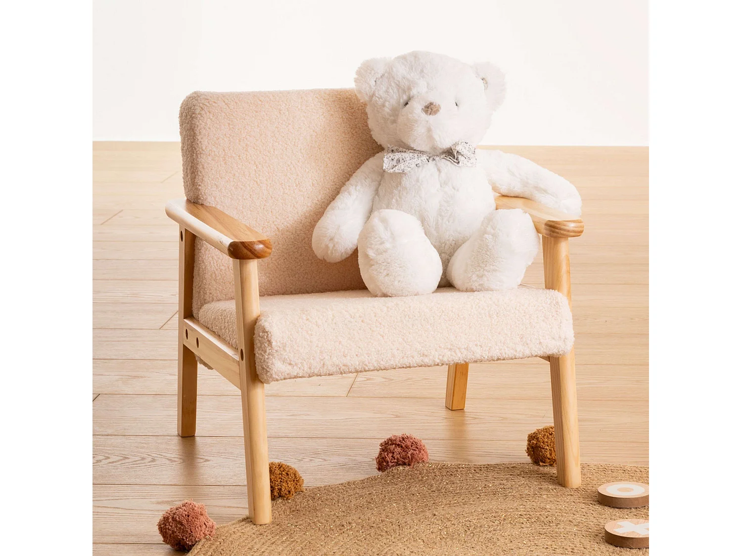 Fauteuil pour Enfant en Bois et Tissu bouclette écru H 46 cm