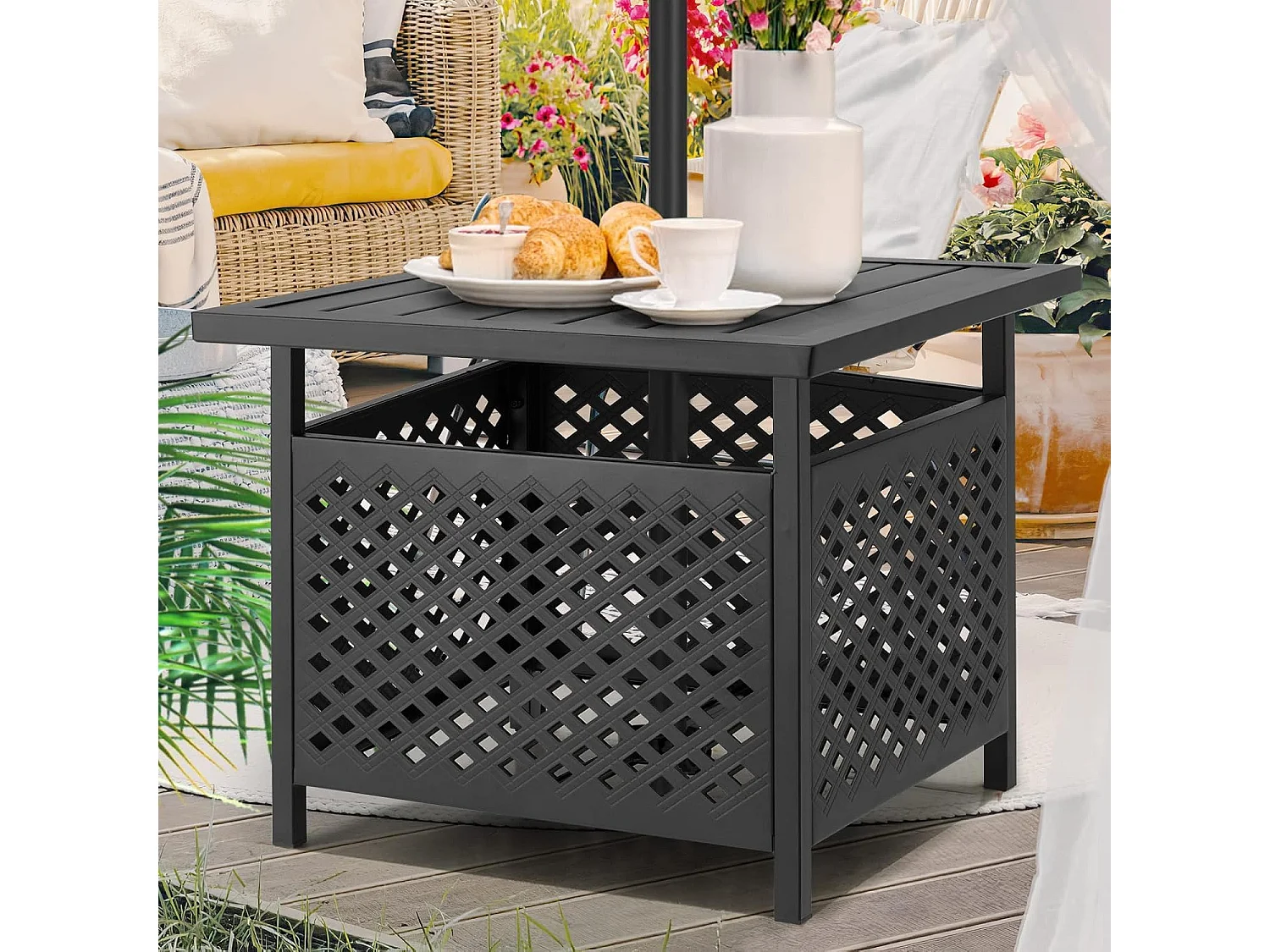 YODOLLA Table d'appoint jardin Avec trou pour parasol (Ø4cm), Petit table jardin métal pour terrasse, Piscine, Jardin, 55 x 55 x 46 cm