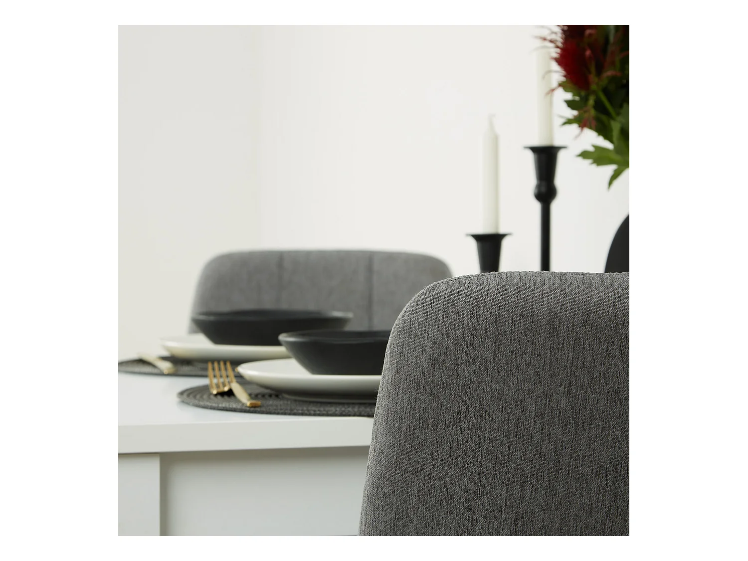 table à manger 80x80x75 cm blanche avec 2 chaises en lin gris