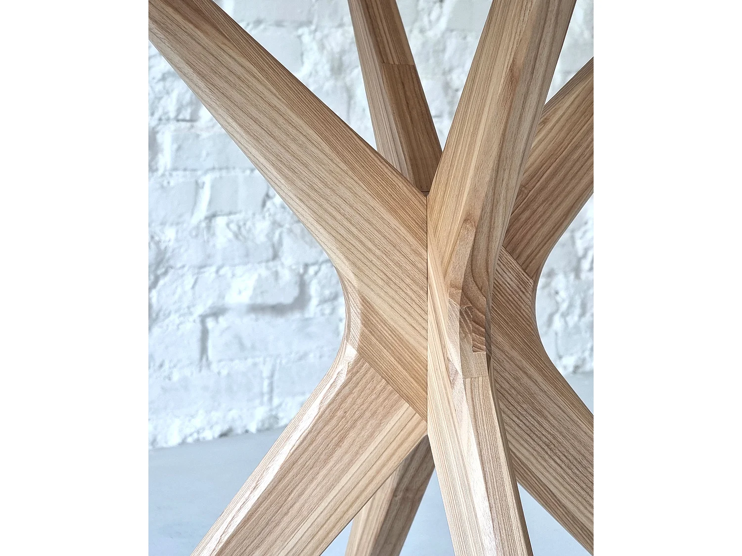 Table à manger ronde extensible 90cm Jubi Blanc | Pied en frêne