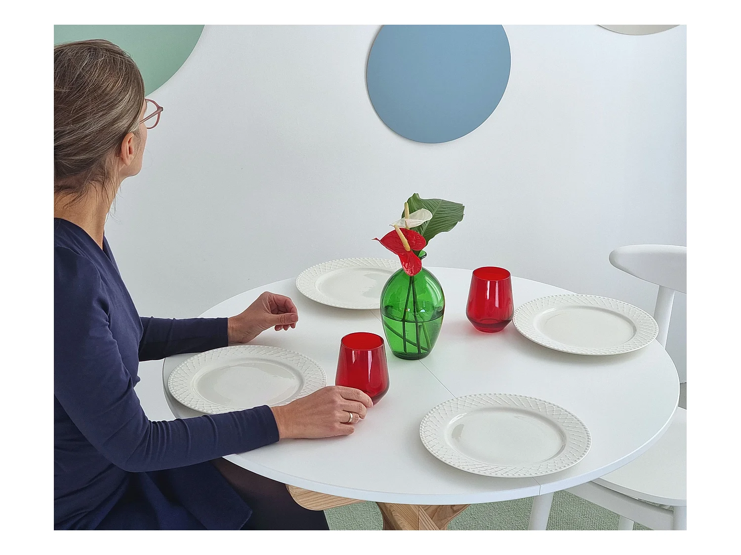 Table à manger ronde extensible 90cm Jubi Vert Sauge | Pied en frêne