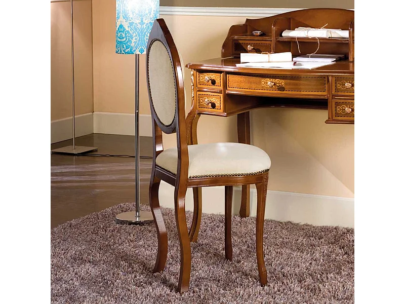 Esszimmerstuhl in Nussbaumfarben und Creme Weiß italienischen Design