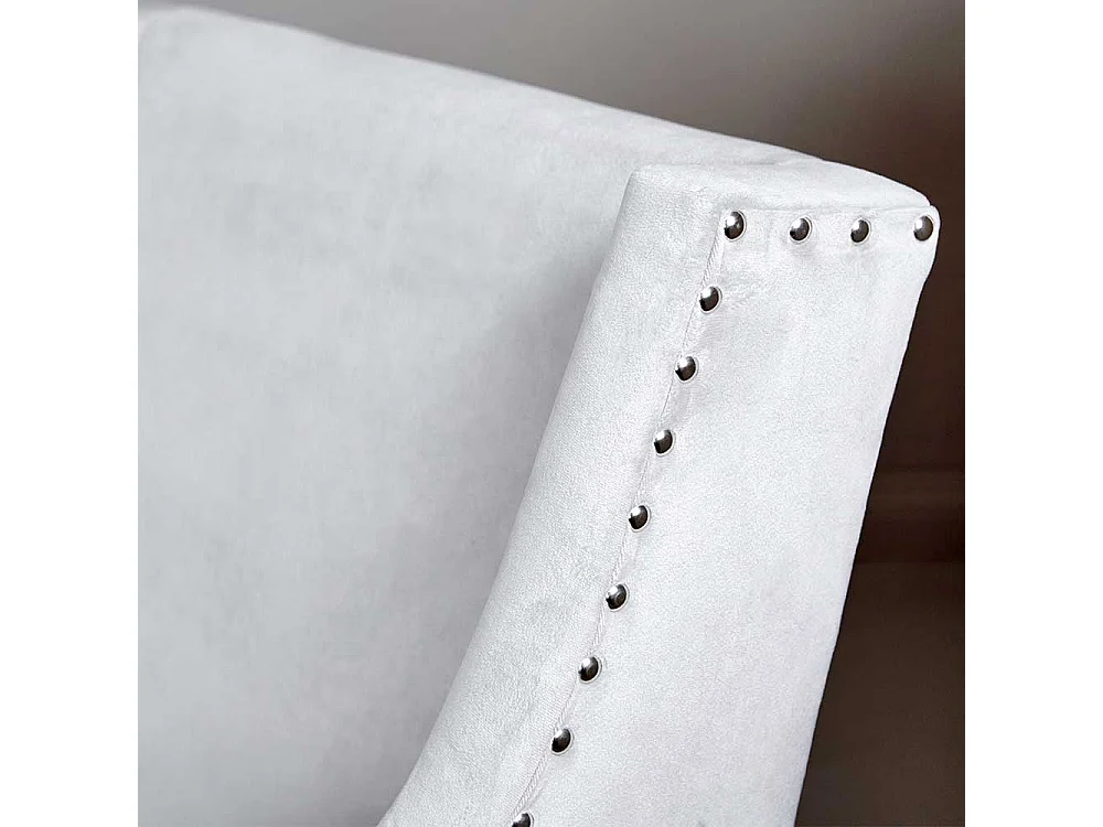 Armlehnstuhl Stuhl in modernem Design mit Ziernieten