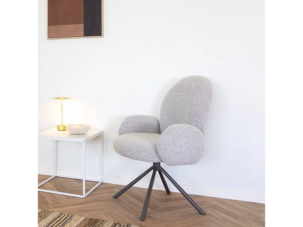 Polsterstuhl Esszimmerstuhl in Beige mit Gestell aus Metall