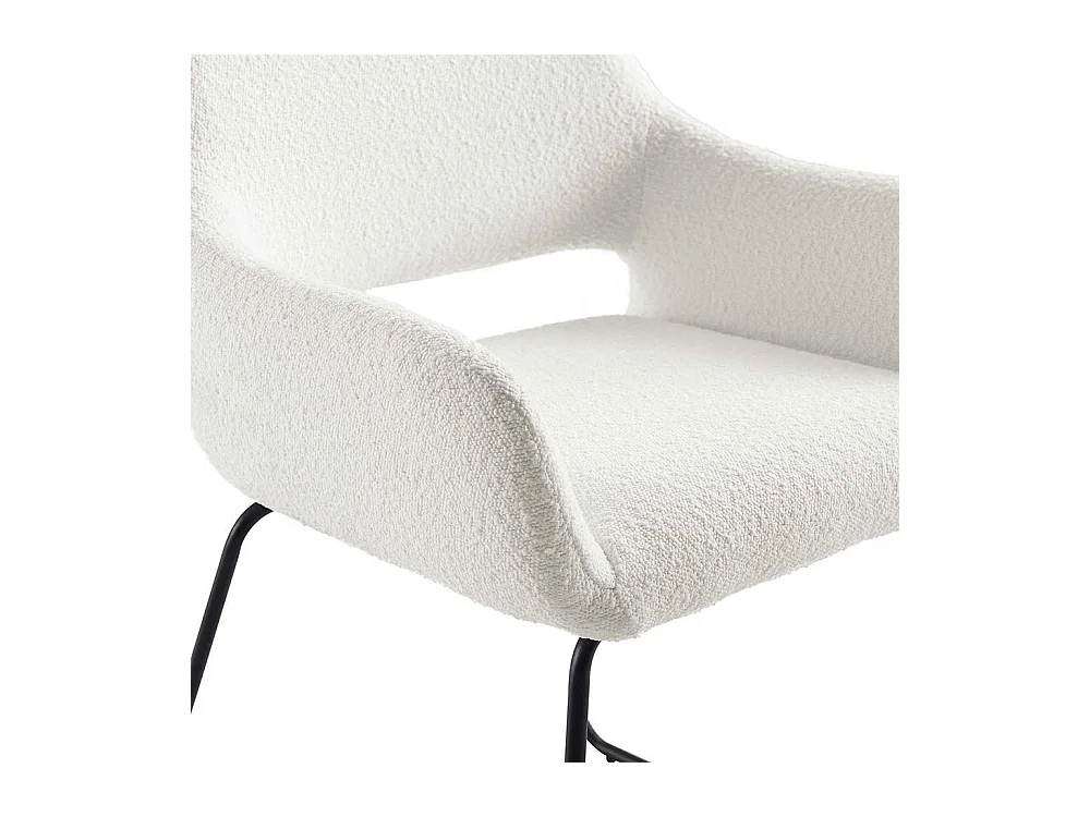 Polsterstuhl mit Rückenausschnitt aus Boucle Stoff Weiß