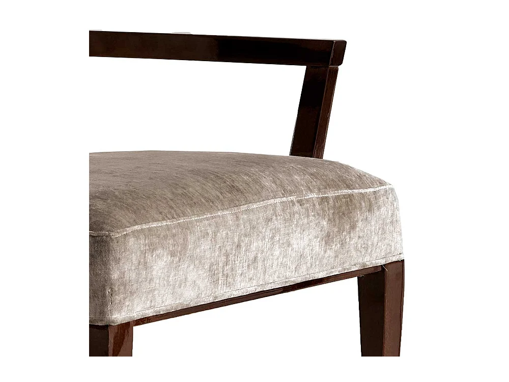 Hochwertiger Armlehnstuhl in italienischem Design hoher Lehne