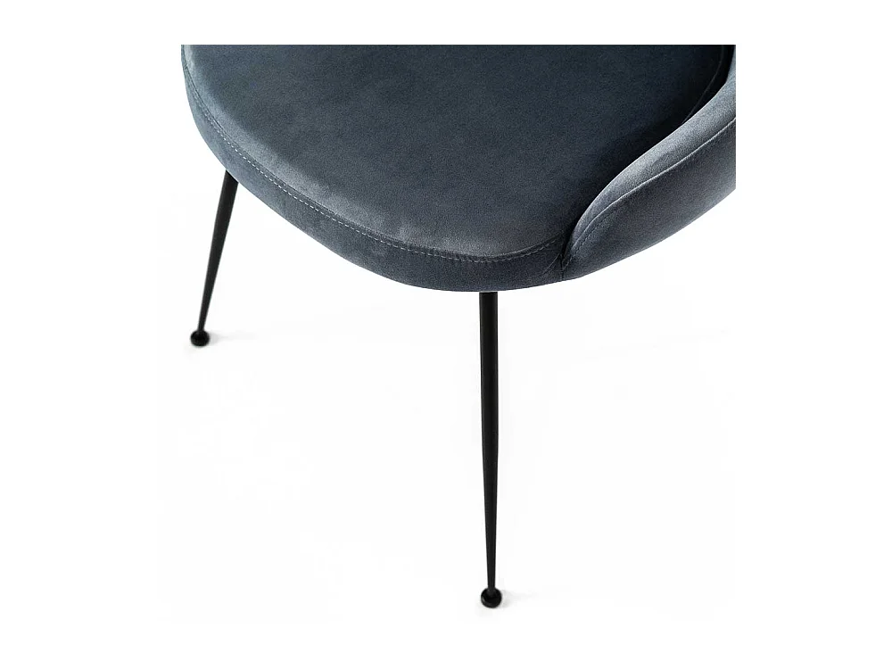 Esszimmerstuhl in Hellblau gepolstert