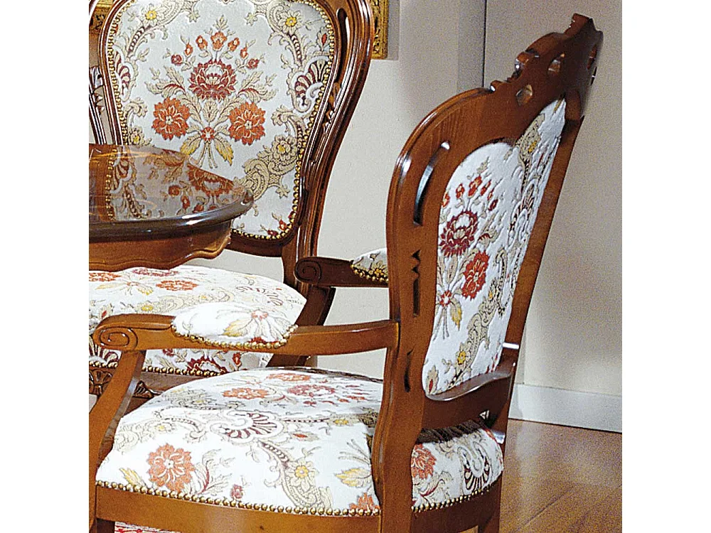 Barock Armlehnenstuhl in Beige gemustert Stoff Nussbaumfarben