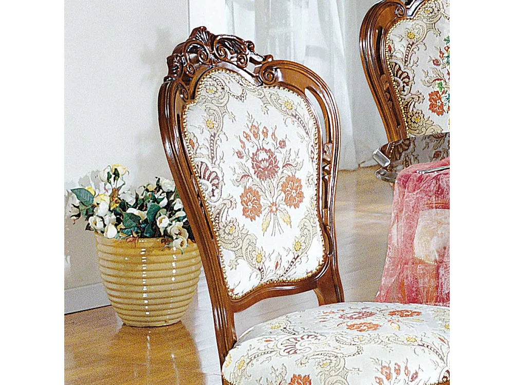 Barock Polsterstuhl in Beige gemustert Nussbaumfarben