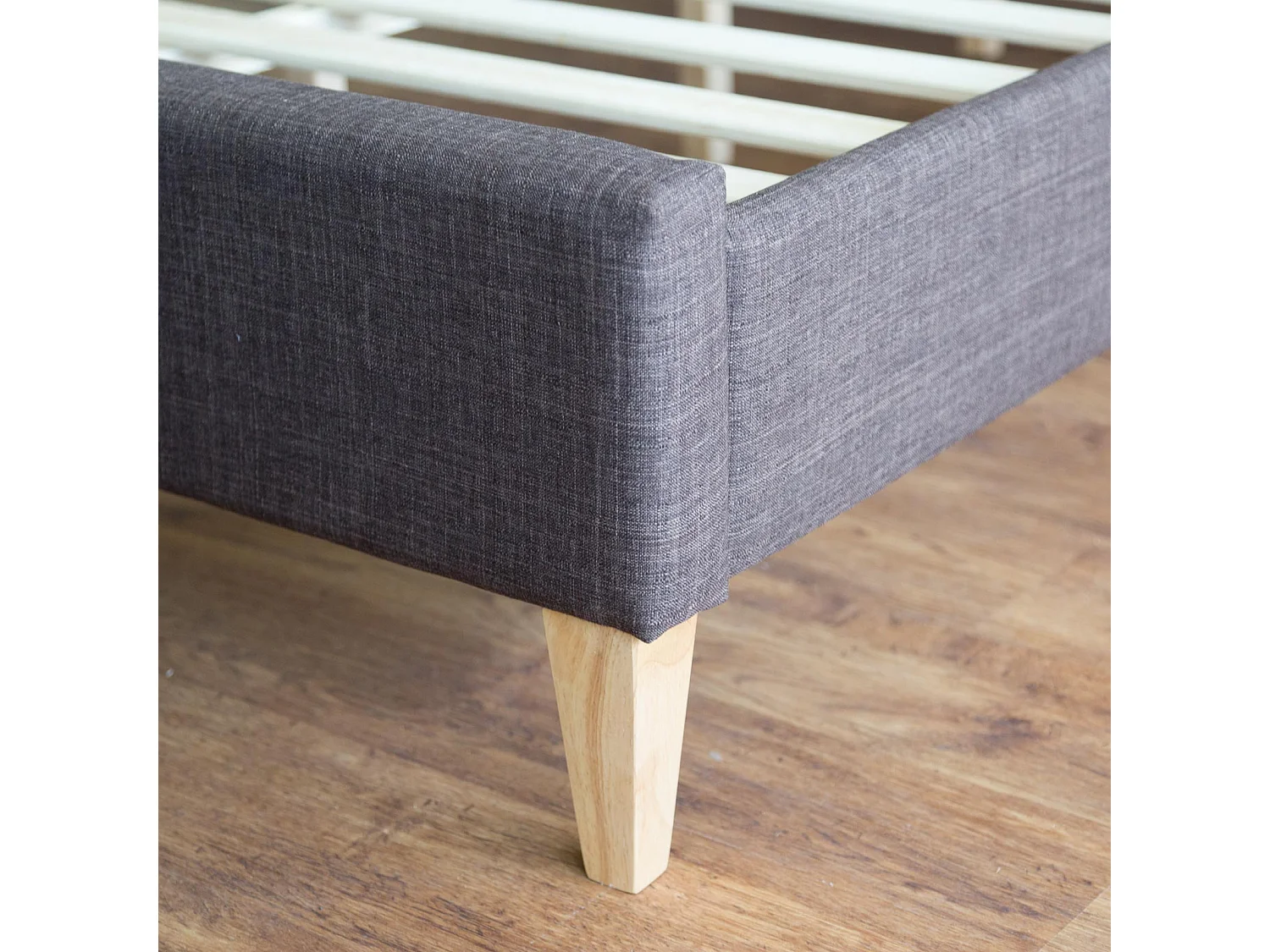 Gestoffeerd bed 140x200 cm bruin