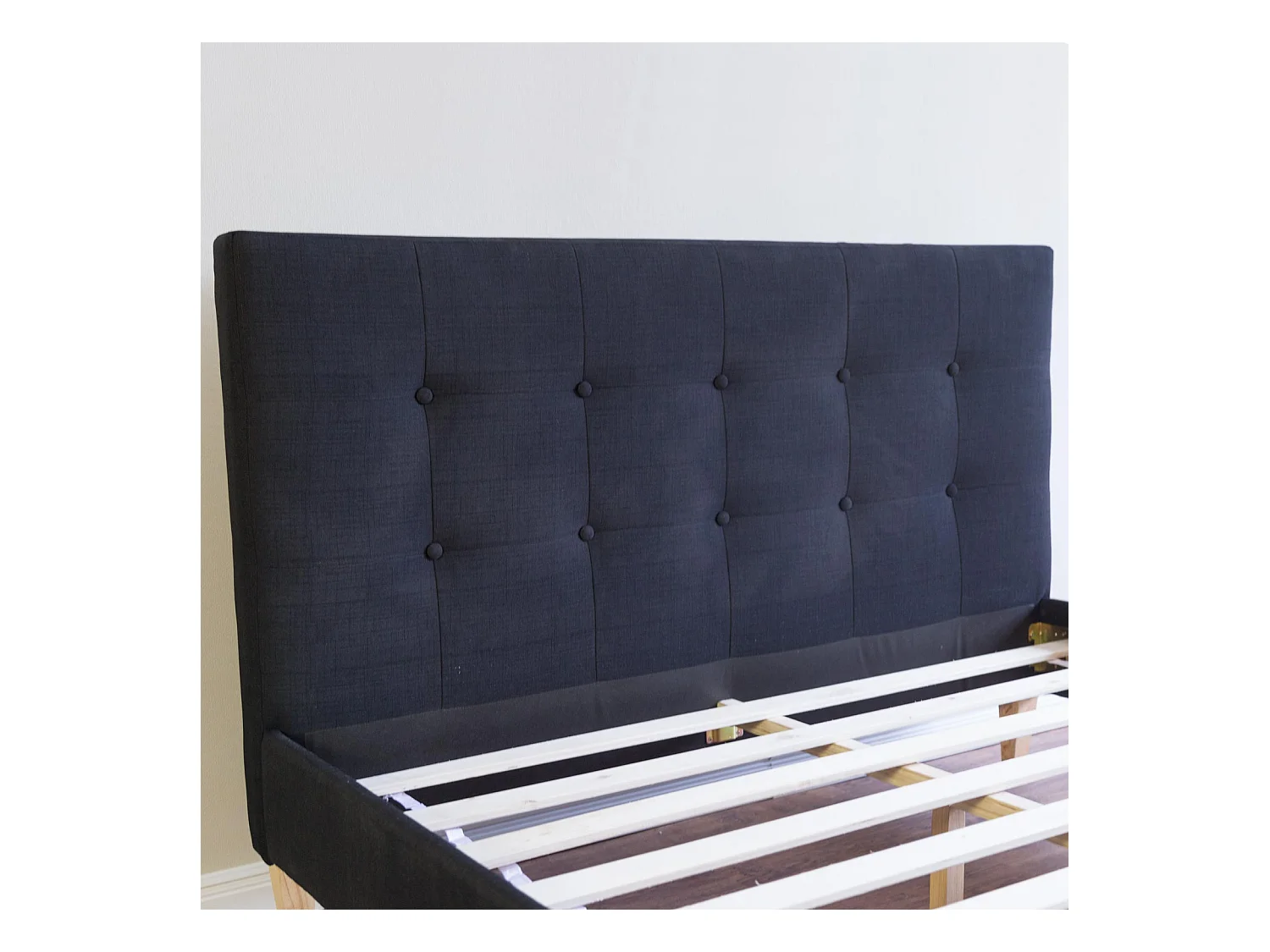 Bedframe 160x200 cm Zwart