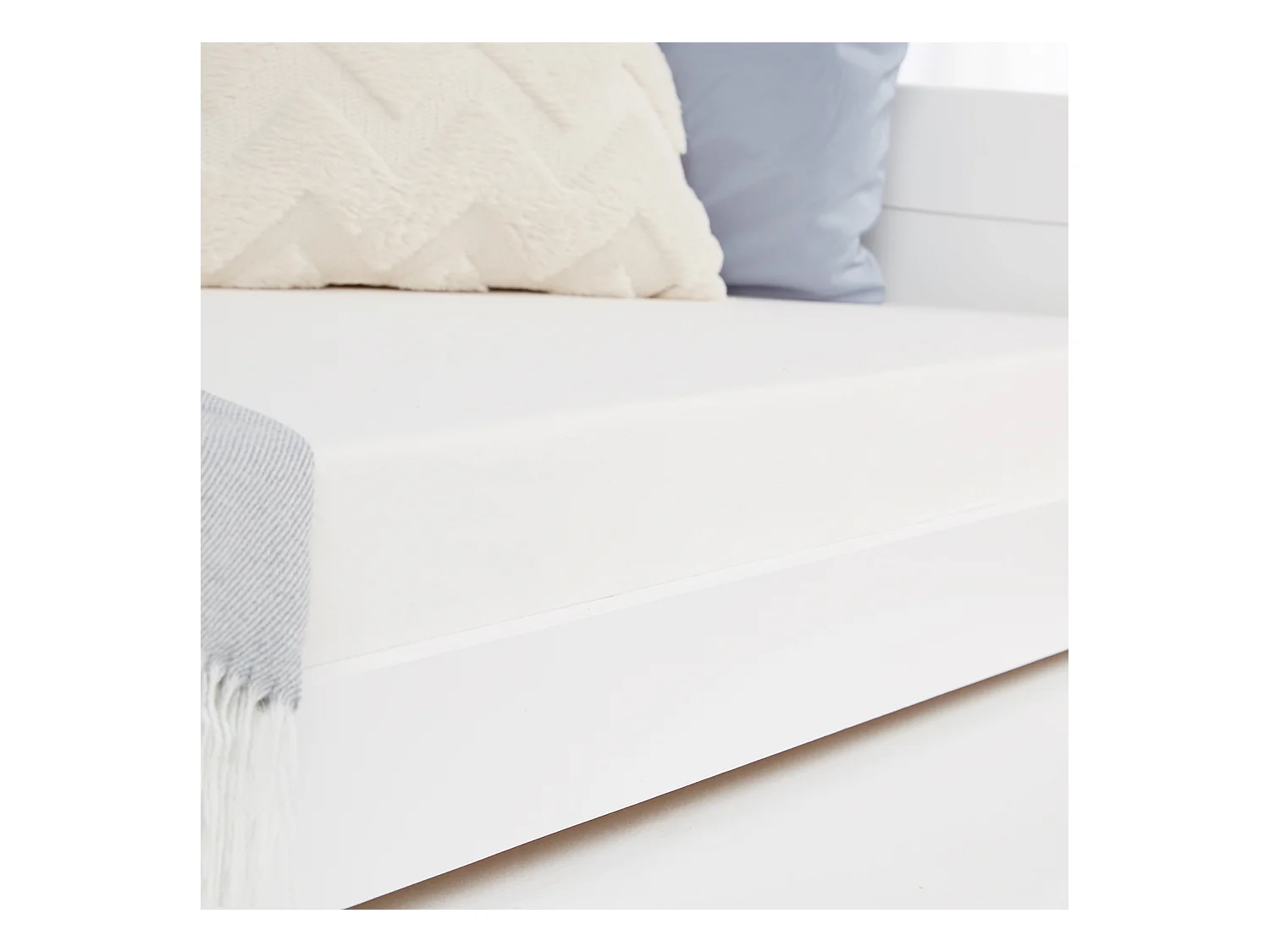 Einzelbett 90x200 cm weiß