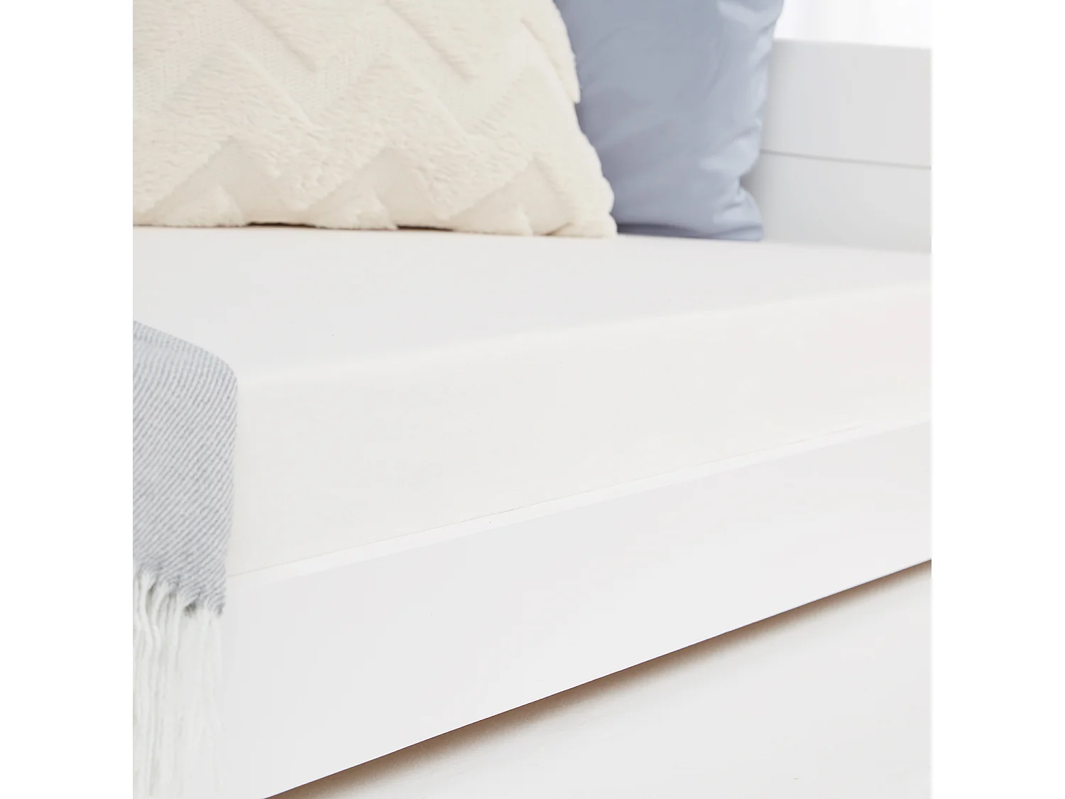 Eenpersoonsbed 90x200 cm wit