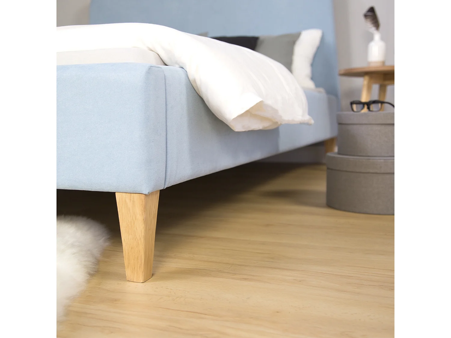 Tapicerowane łóżko 140x200 cm niebieskie