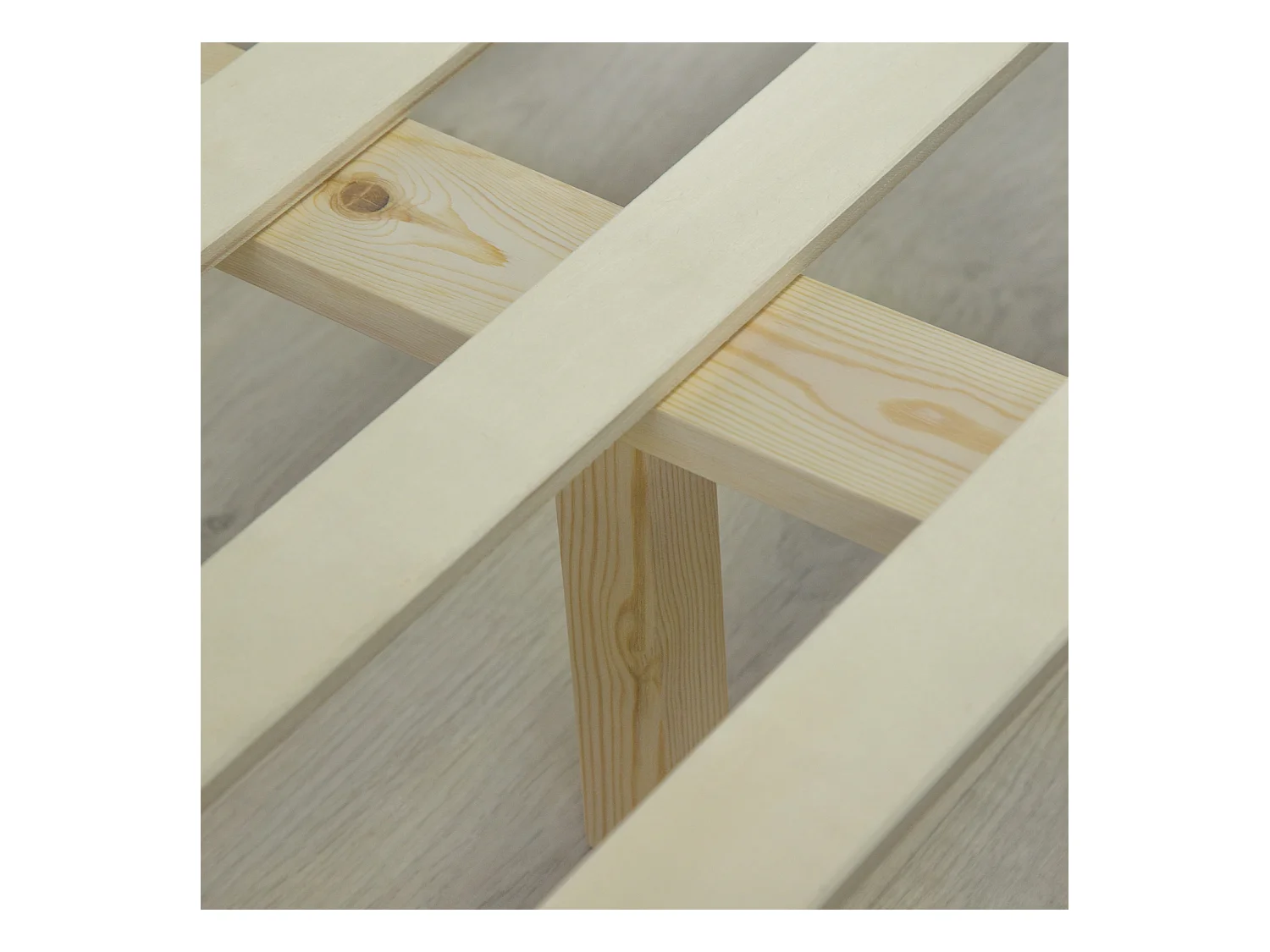 Doppelbett 180x200 cm, helles Holzbett