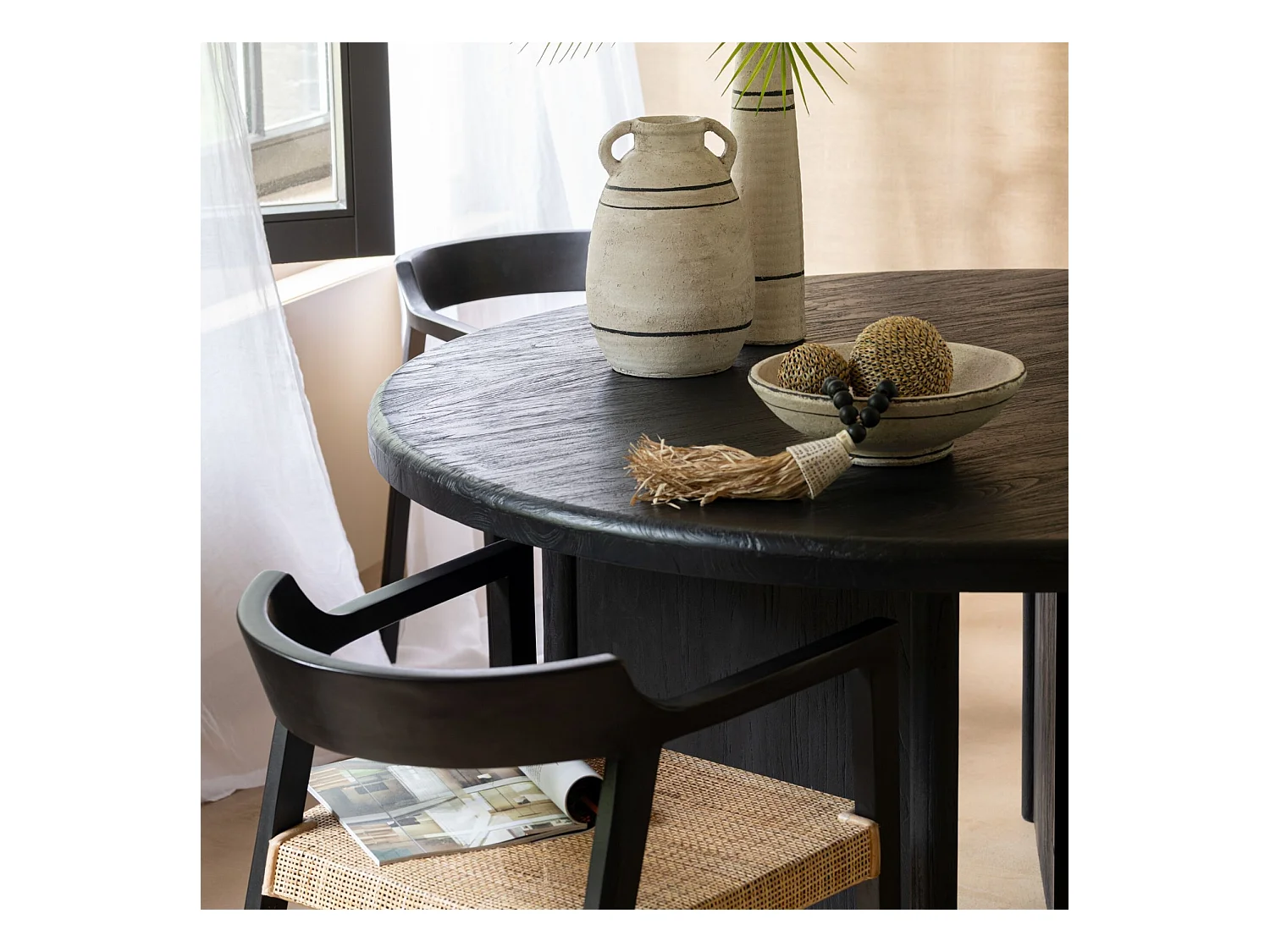 Table à Manger Ronde "Teck" 150cm Noir