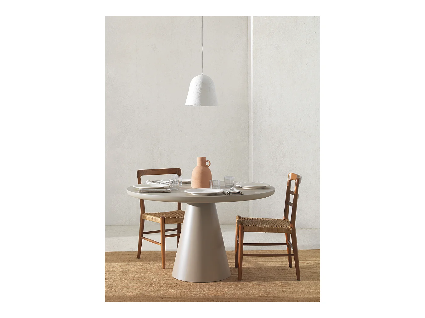 Lot de 4 chaises en bois de toon couleur noyer