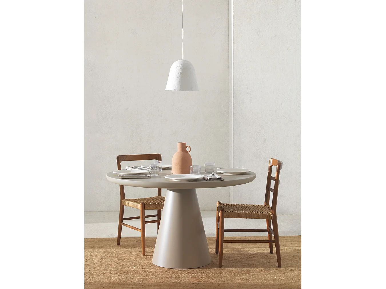 Lot de 4 chaises en bois de toon couleur noyer