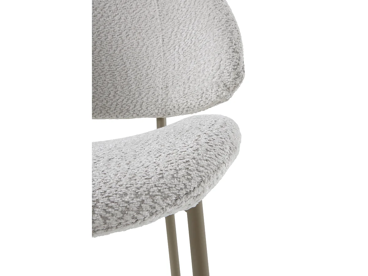 Lot de  4 chaises tapissées de chenille couleur blanche