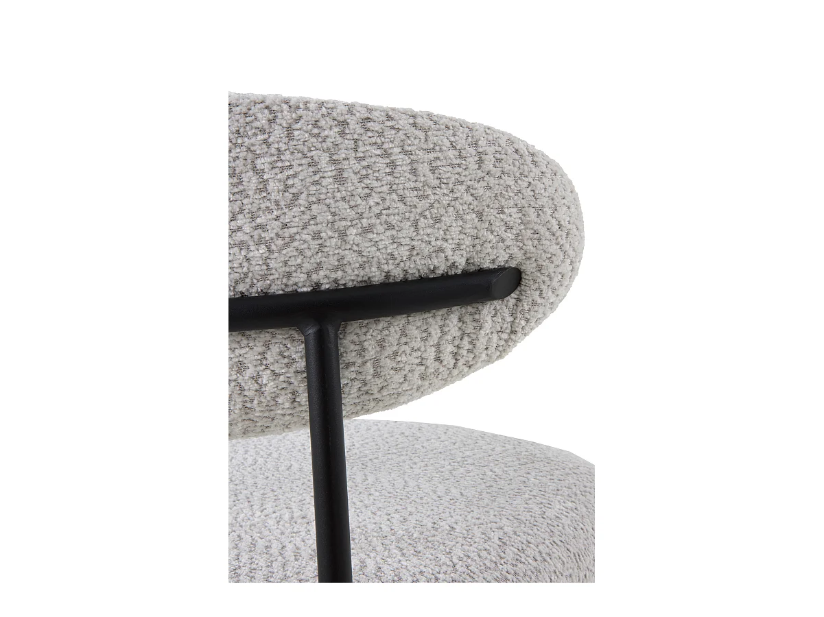 Lot de  4 chaises tapissées de chenille couleur gris clair