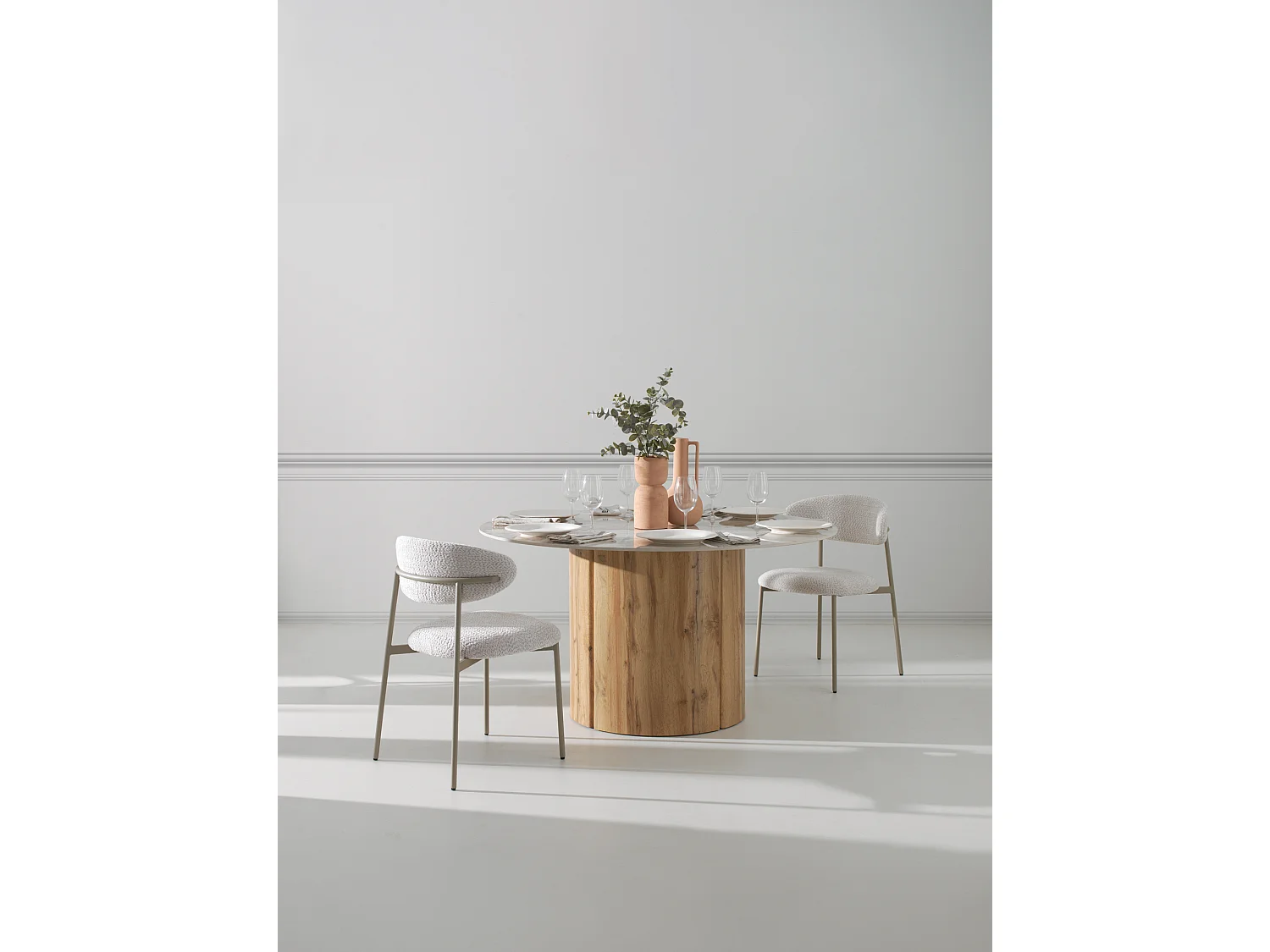 Table ronde 140 diam. avec plateau en céramique