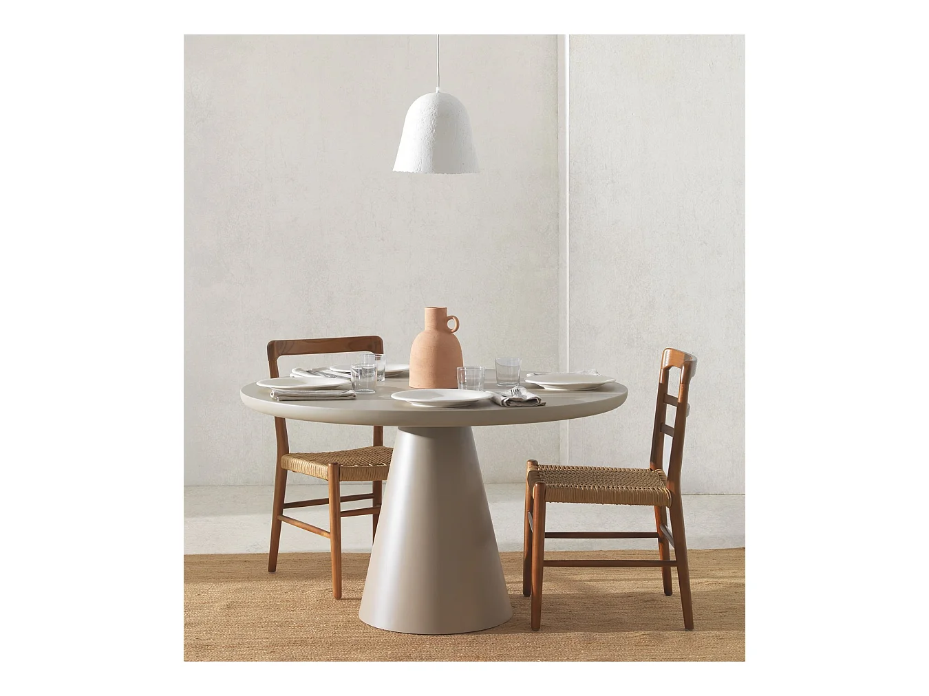 Table 120 diam. panneau de fibres de moyenne densité couleur taupe