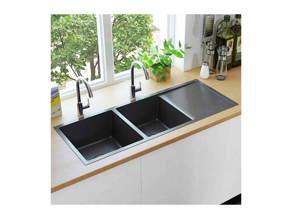 Handgefertigte Küchenspüle aus schwarzem Edelstahl