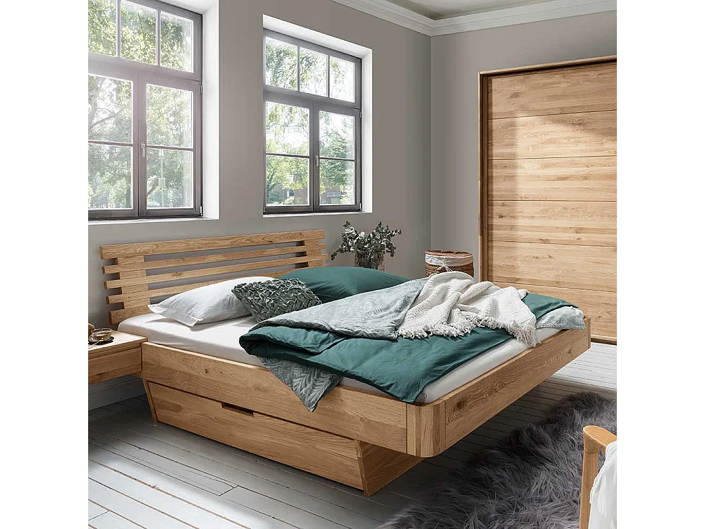 Stauraum Bett aus Wildeiche Massivholz geölt