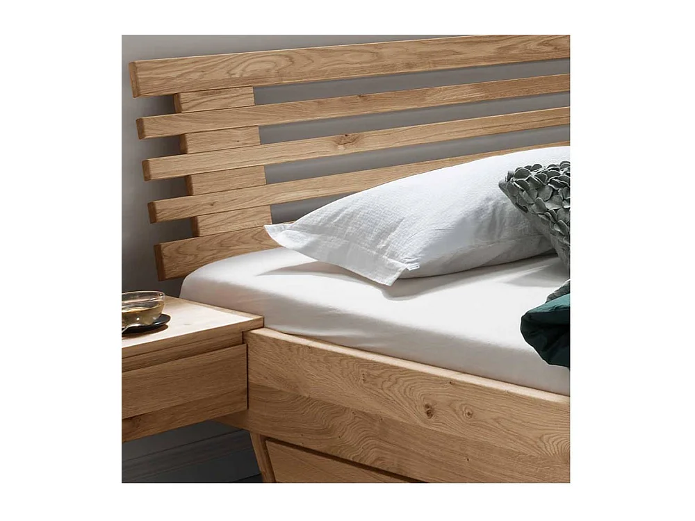 Doppelbett Stauraumbett inklusive zwei Nachtkommoden auf Schwebesockel (dreiteilig)