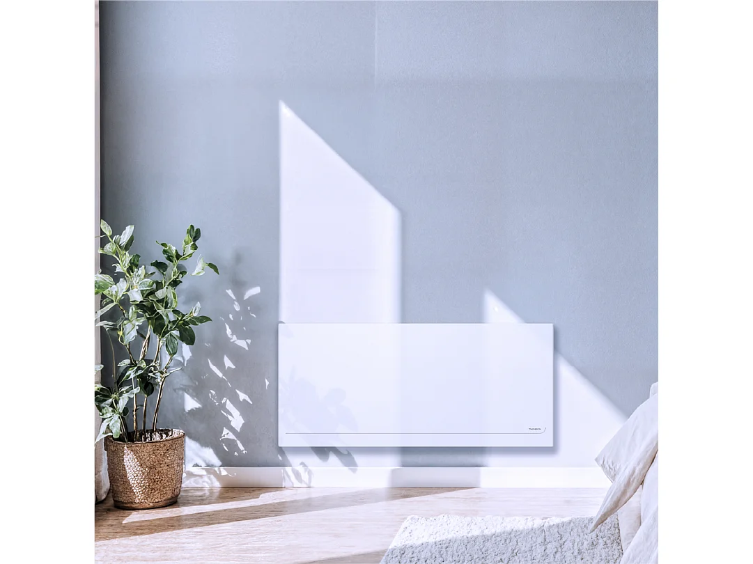 Radiateur électrique fixe connecté WiFi à inertie sèche céramique avec thermostat interchangeable 1500W THOMSON MILLA horizontal blanc