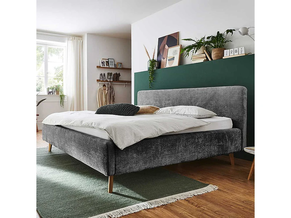 Gepolsterte Betten modern in Anthrazit Vierfußgestell aus Holz