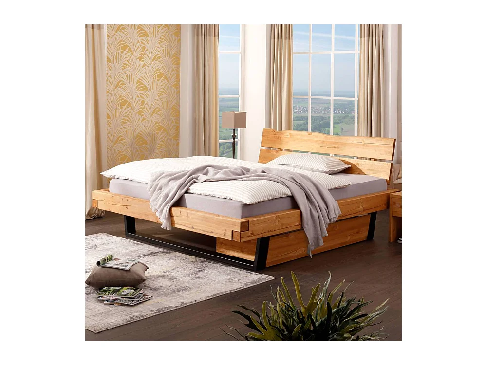 Holzbett Doppelbett auf Kufen mit Massivholz Oberfläche