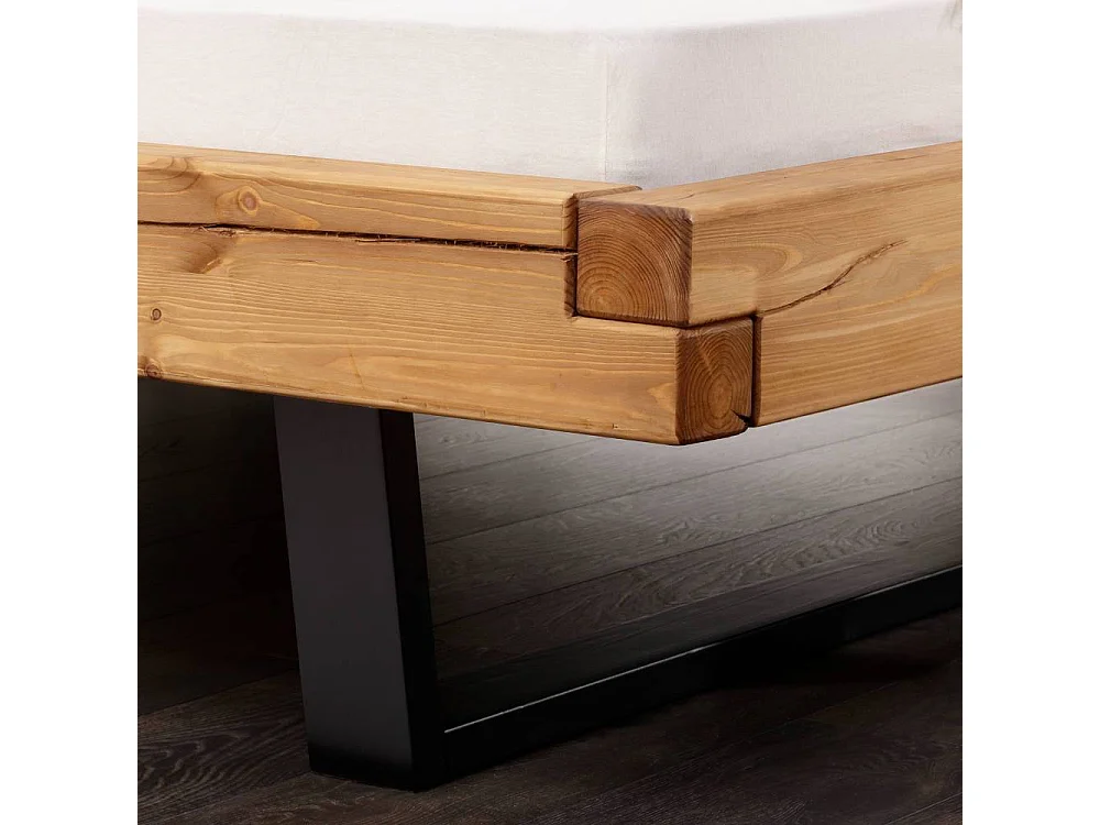 Holzbettgestell Bettrahmen in Eichefarben aus Massivholz