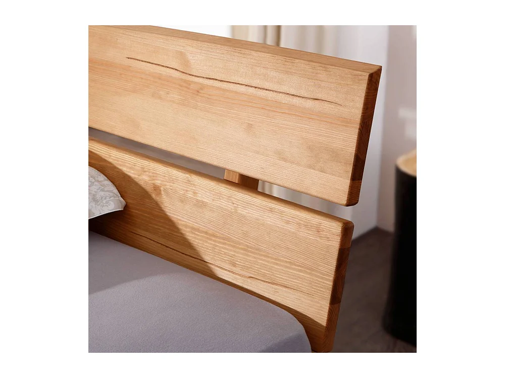 Massivholzbett Holzbett mit Wangen geölt