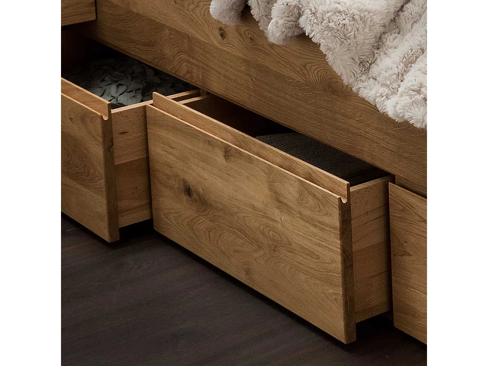 Doppelbett Kastenbett aus Wildeiche Massivholz geölt