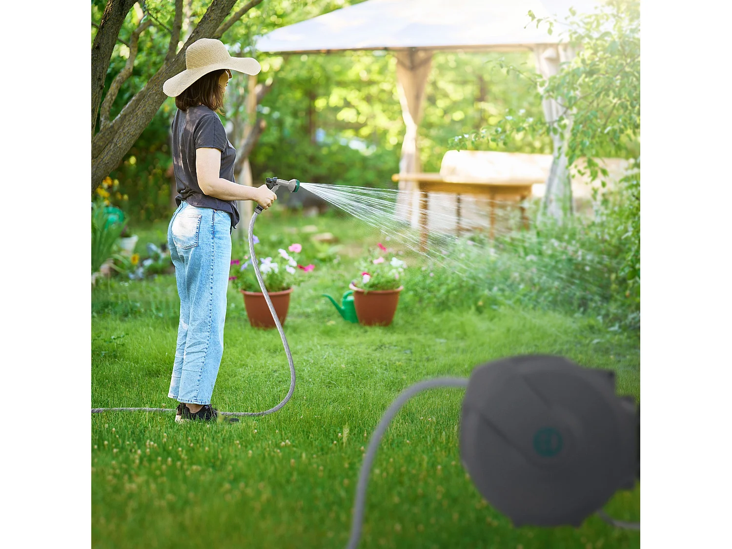 ECD Germany Avvolgitubo da 15 m+1,5 m grigio portagomma a parete RollUp con arresto di sicurezza e 9 funzioni orientabile 180° avvolgitore da giardino