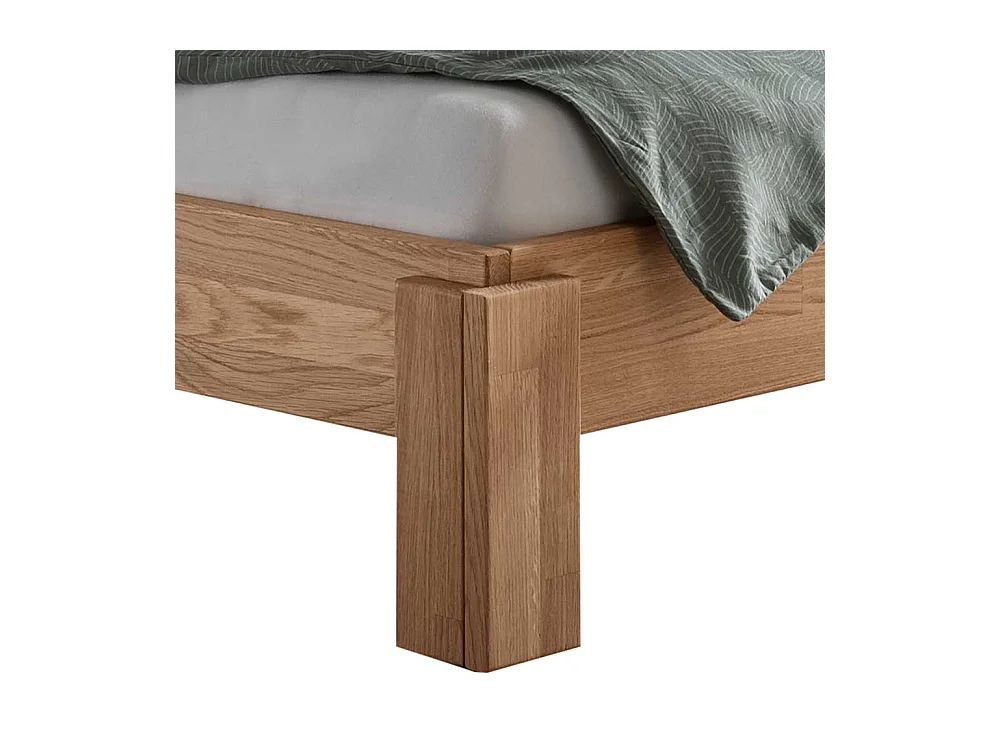 Holzbett Massivholzbettgestell aus Wildeiche Massivholz mit Vierfußgestell aus Holz