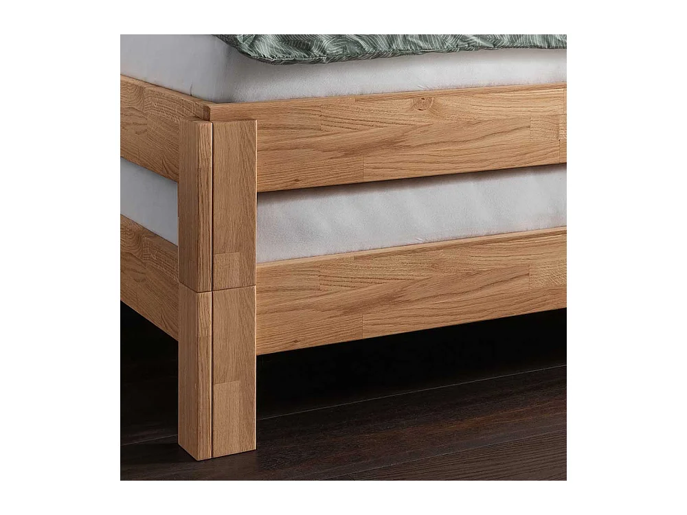 Holzbett Massivholzbettgestell aus Wildeiche Massivholz mit Vierfußgestell aus Holz